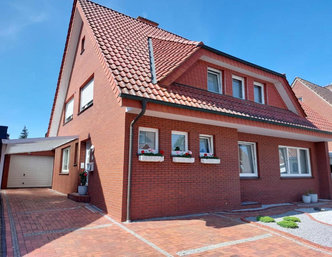 Ferienwohnung Leni Erstes Og Inkl Balkon Gartenblick Kostenfreier Parkplatz Stadtnah Aber Ruhig Gelegen مبن المظهر الخارجي الصورة