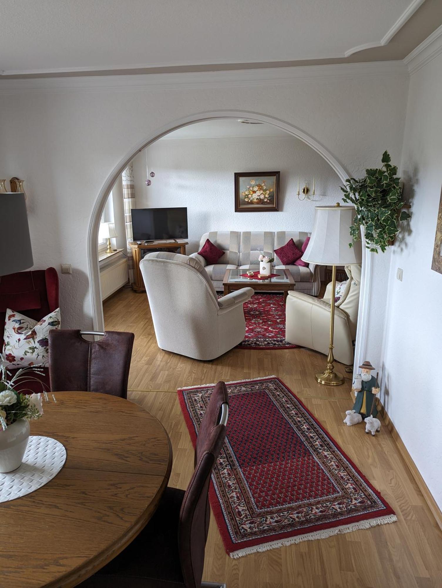 Ferienwohnung Leni Erstes Og Inkl Balkon Gartenblick Kostenfreier Parkplatz Stadtnah Aber Ruhig Gelegen مبن المظهر الخارجي الصورة